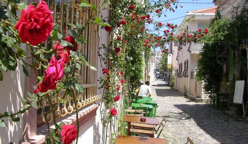Kurban Bayramı Tatilinde Ayvalık Cunda adası - Sarımsaklı plajı - Şeytan sofrası Turu