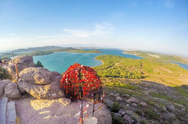 Ayvalık Cunda adası - Sarımsaklı plajı - Şeytan sofrası Turu