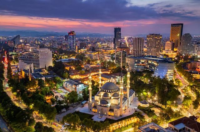 Kosovalı Büyük Balkanlar Turu AJet ile Extra Turlar ve Akşam Yemekleri Dahil SJJ-TIA 7 Gece Cumartesi-Cumartesi