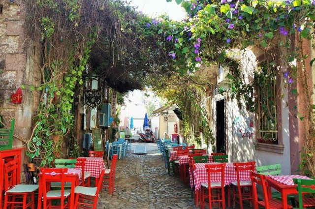 Her Cuma Ayvalık Cunda adası - Sarımsaklı plajı - Şeytan sofrası Turu